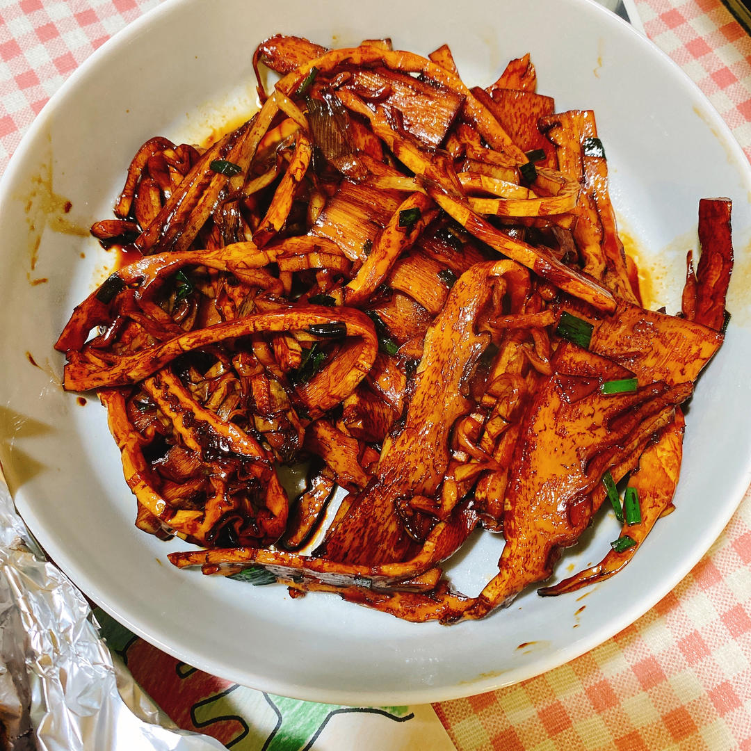 煸㸆春笋｜比油焖多了一点劲劲儿的小劲头