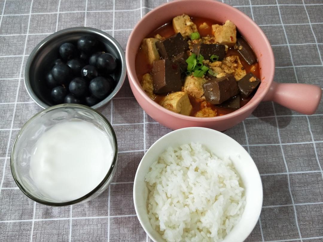 鸭血豆腐汤