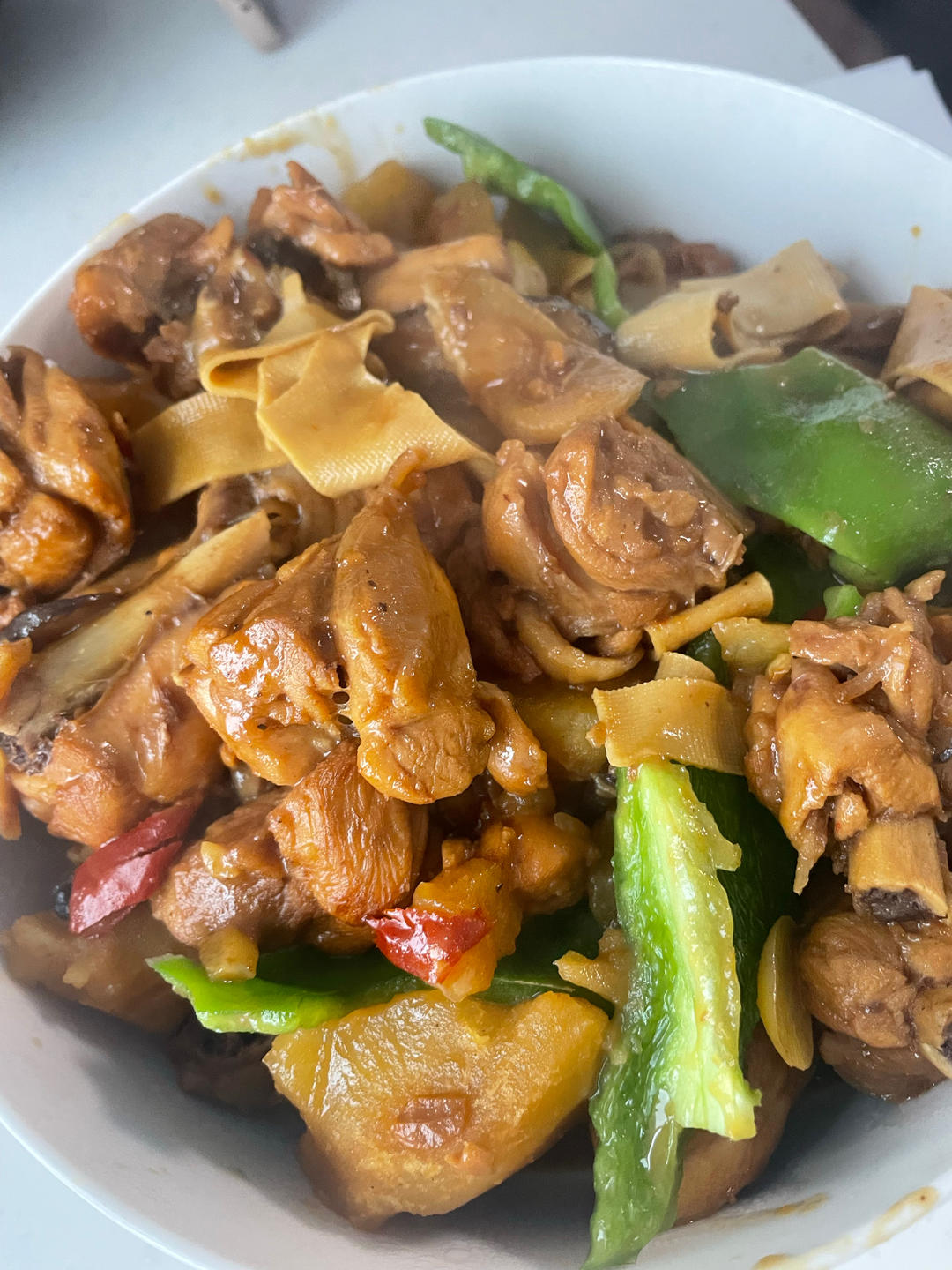 好吃到连汤汁都不剩的黄焖鸡做法，米饭杀手
