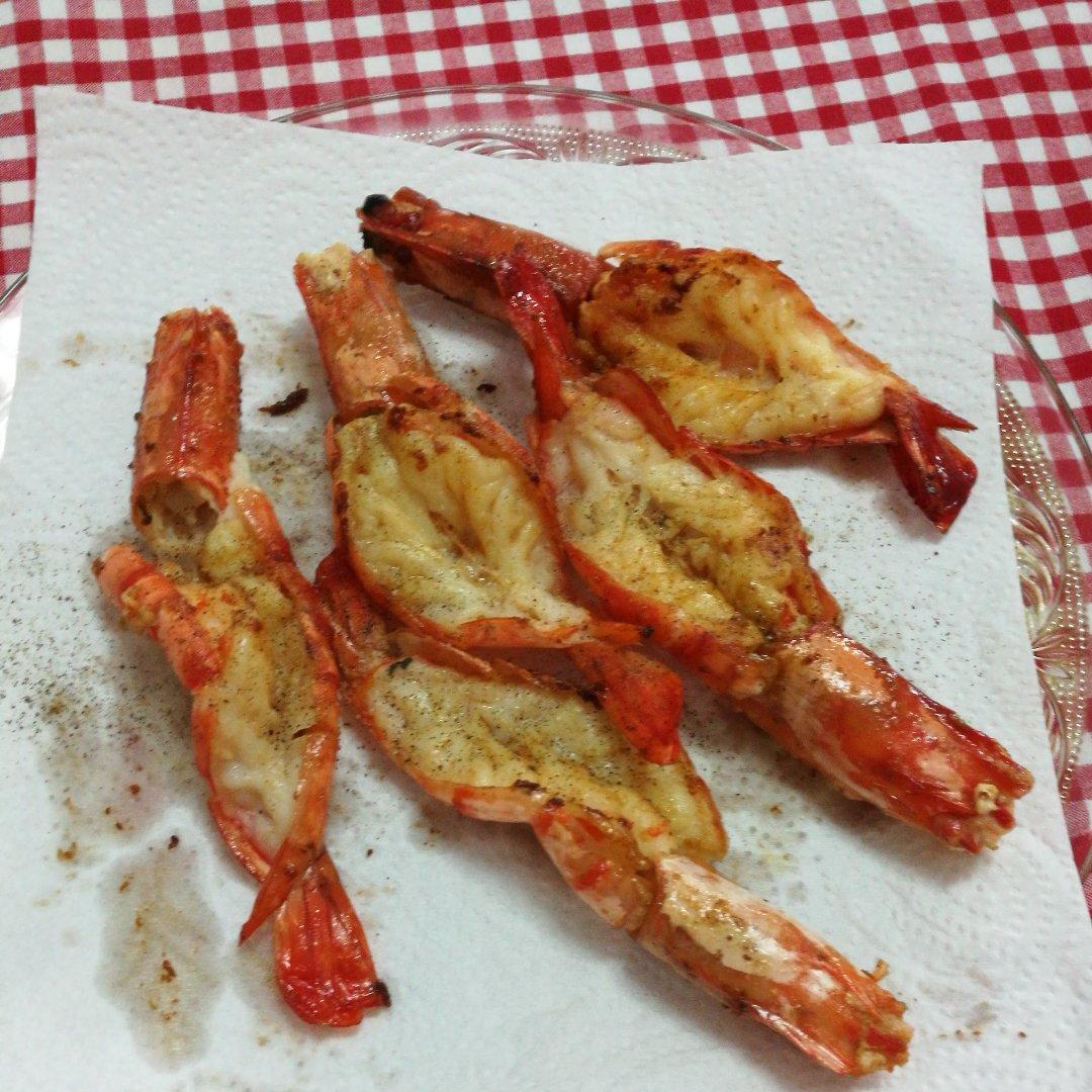 牛油煎超巨大黑虎虾