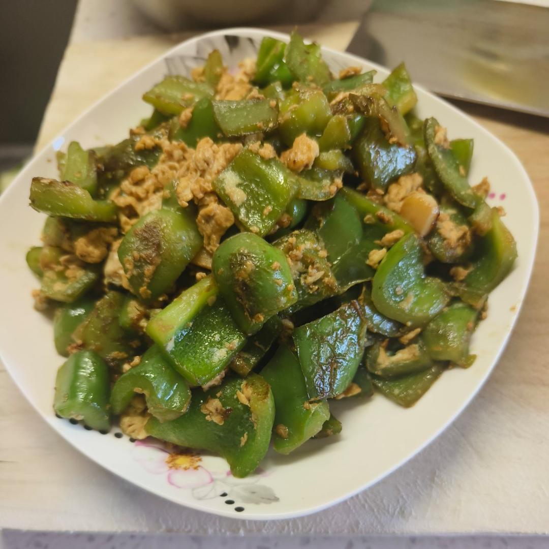 不一样的辣椒炒鸡蛋～下饭神器!