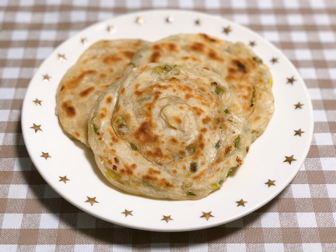 堂妈教你做飘香葱油饼