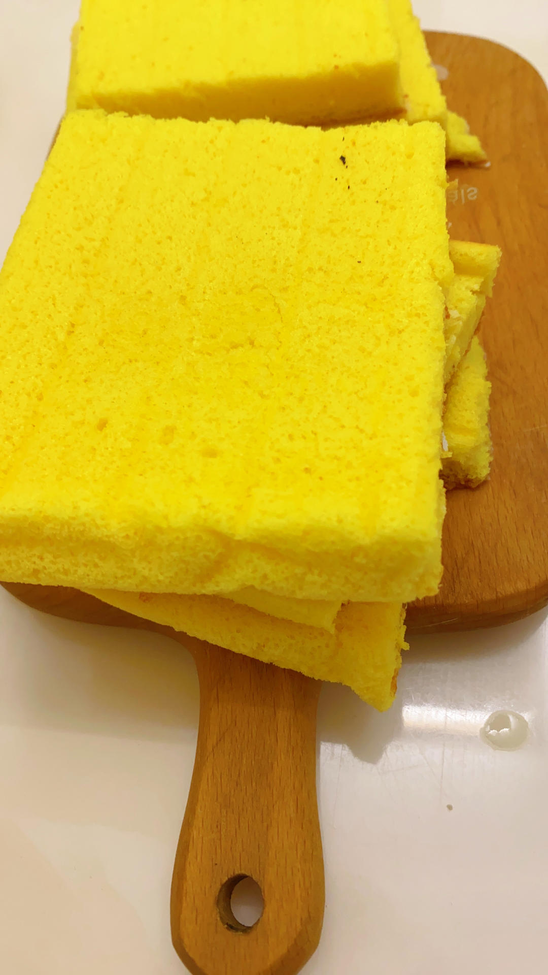超详细的瑞士卷奶油蛋糕卷原味蛋糕卷的制作方法 饱满不掉皮不开裂（附模具换算方法）