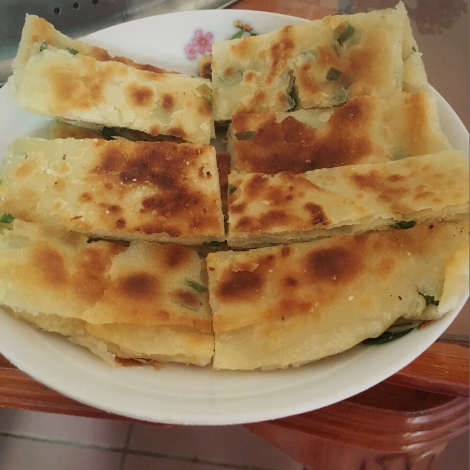做法简单的 葱香千层饼
