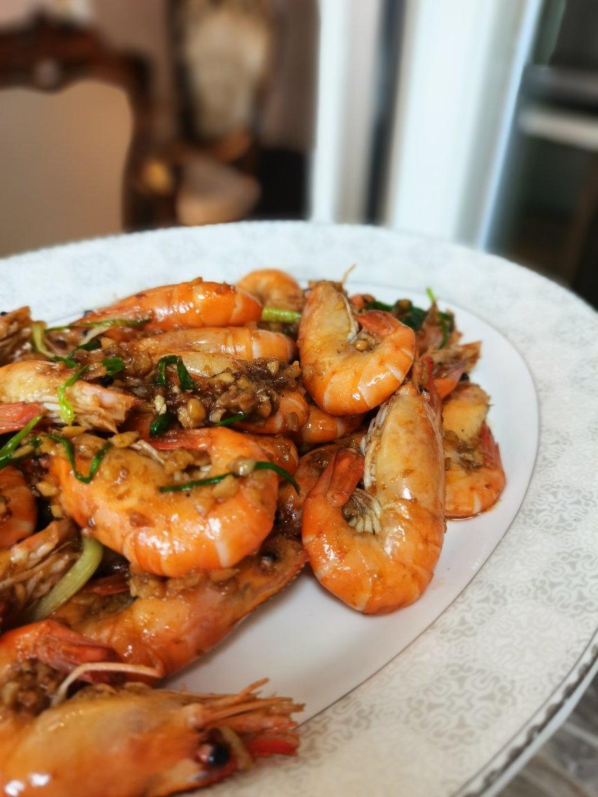 吮指蒜蓉啤酒罗氏虾