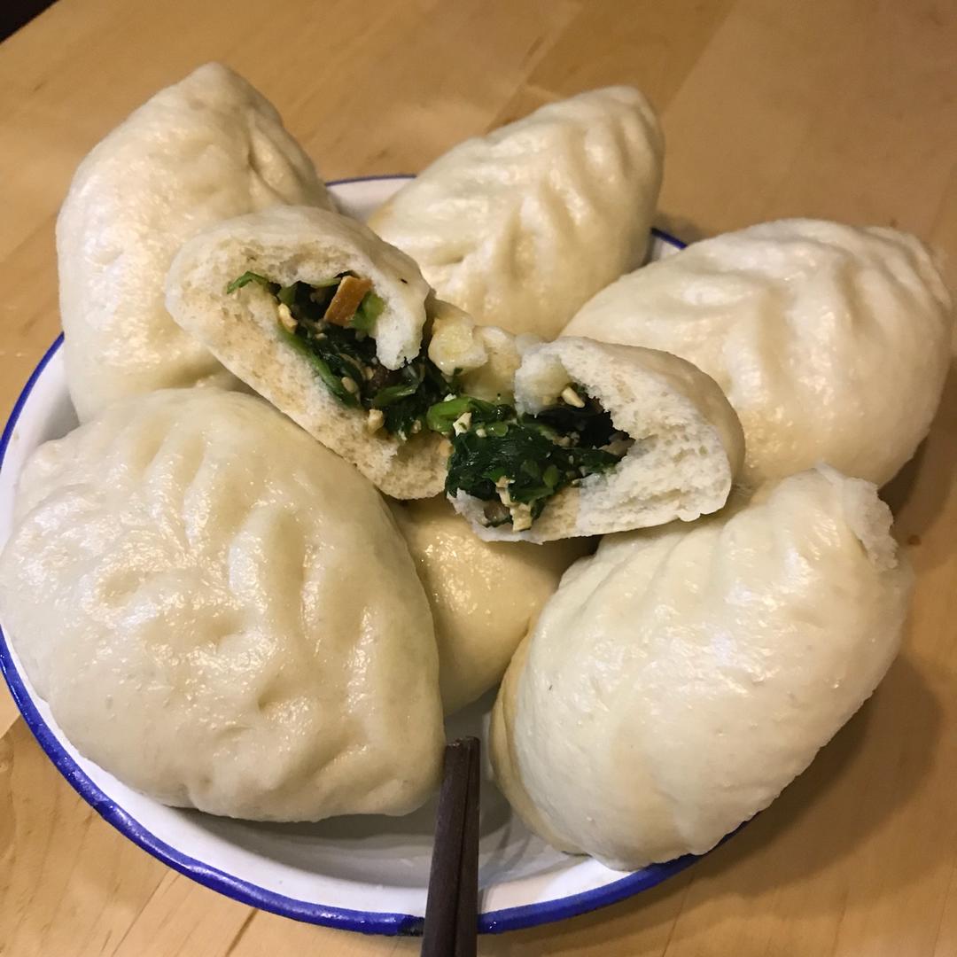 油菜香菇菜包