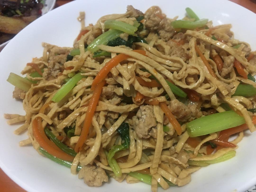青椒豆腐丝炒肉