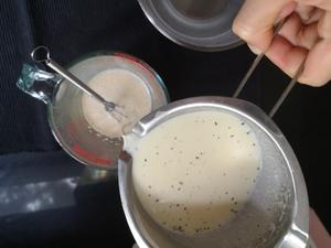 香草卡仕达详解（Vanilla custard sauce/Crème anglaise)的做法 步骤5
