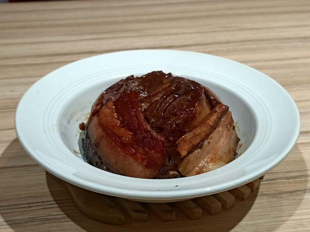 三品扣肉（酱香&葱香&五香）& 蒸菜两款