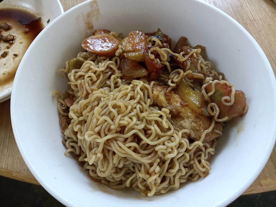 秒杀路边摊✨好吃到没朋友‼️懒人炒方便面🍜
