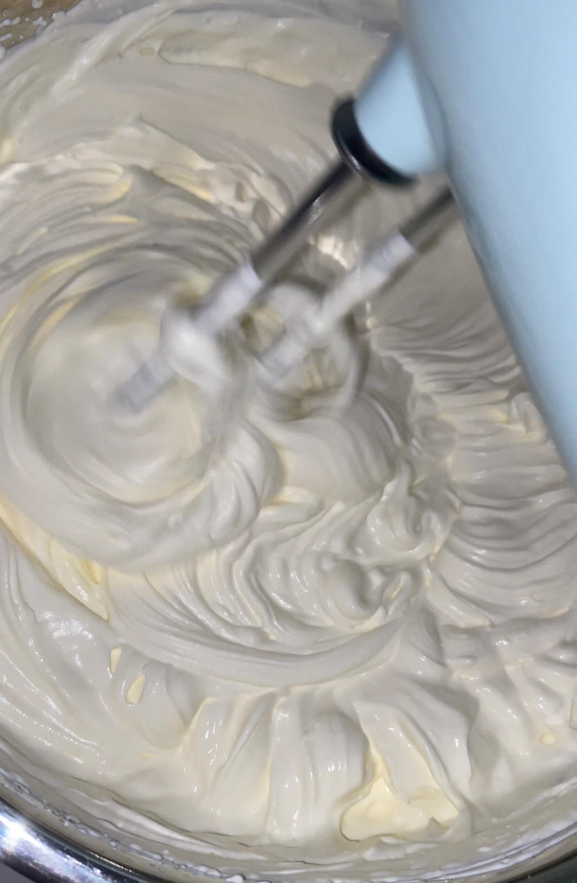 自制黄油（消耗淡奶油）