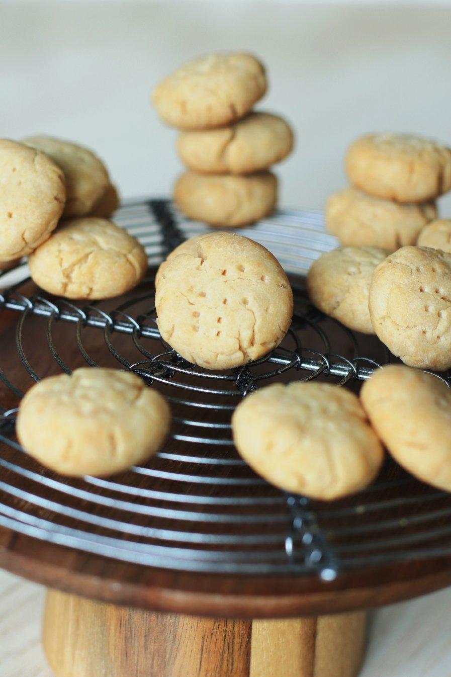 快手烘焙—花生酱曲奇丑饼干（无黄油）