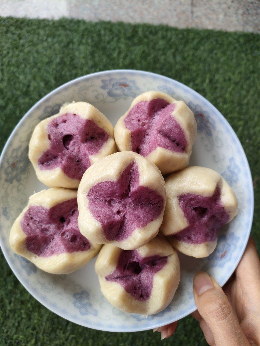 【双色开花紫薯馒头】，馒头也可以有花样儿。