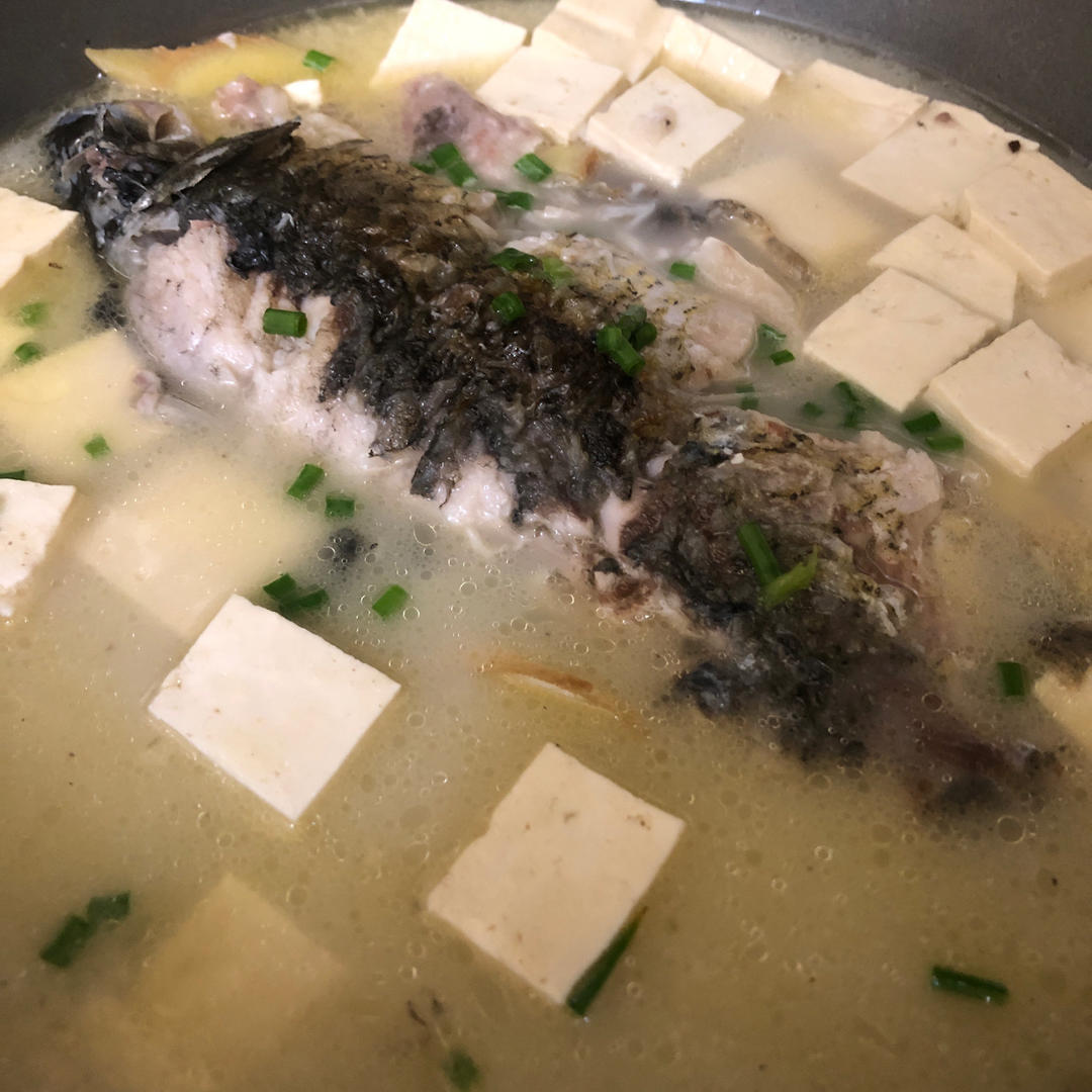 奶白鲫鱼豆腐汤|一条鱼最后的温柔
