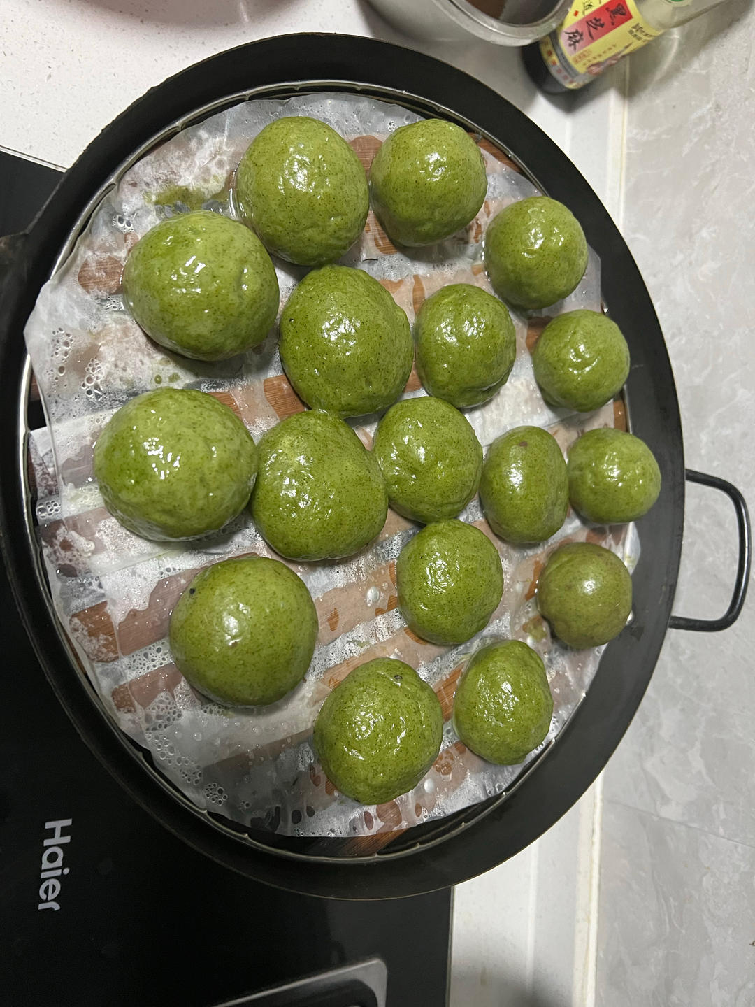 清明必吃的艾草青团