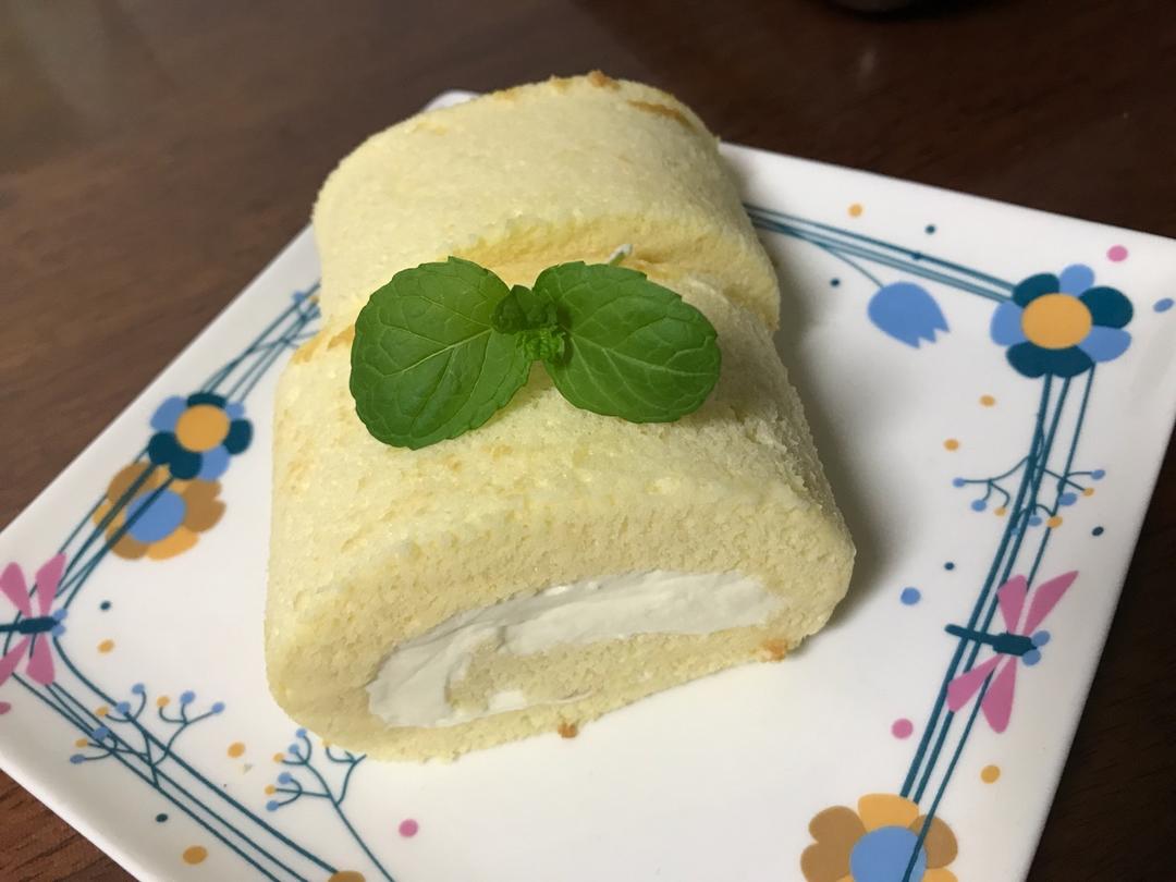 戚风奶油蛋糕卷