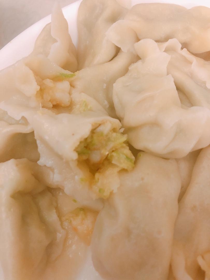 西葫芦虾仁扇贝丁饺子