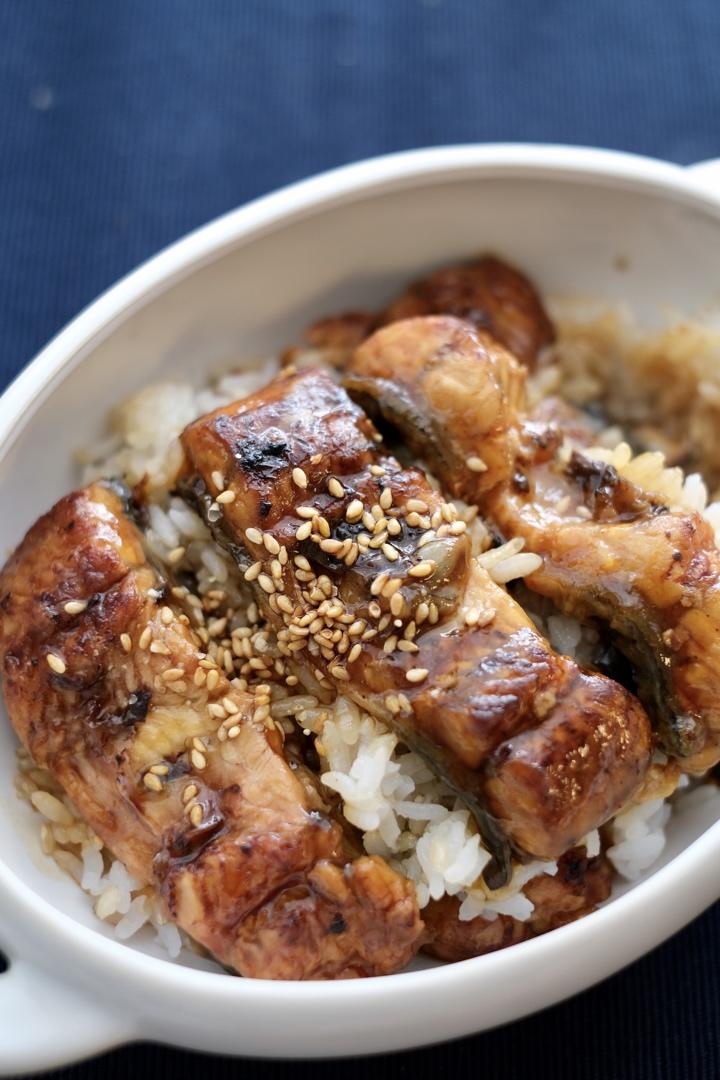 蒲烧鳗鱼饭