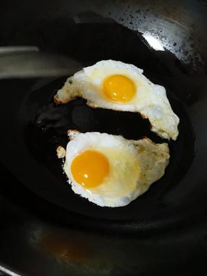 煎鸡蛋的做法 步骤4