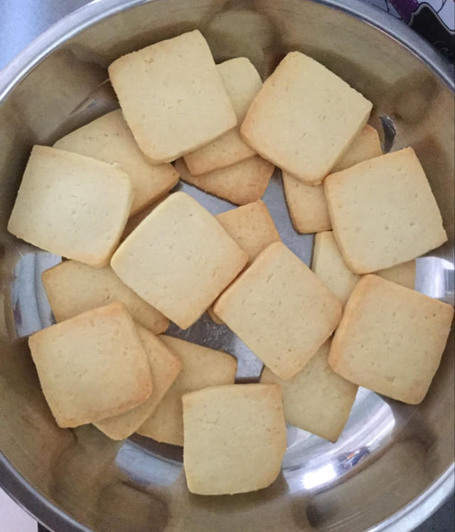 极简风炼奶小饼干