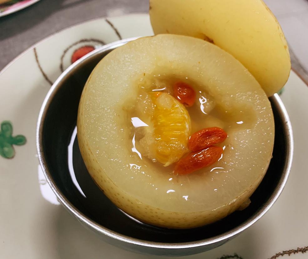 付博小元子做的冰糖炖雪梨化痰止咳