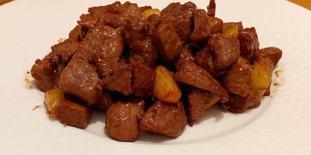 听起来就很好吃的黑椒蒜子牛肉粒