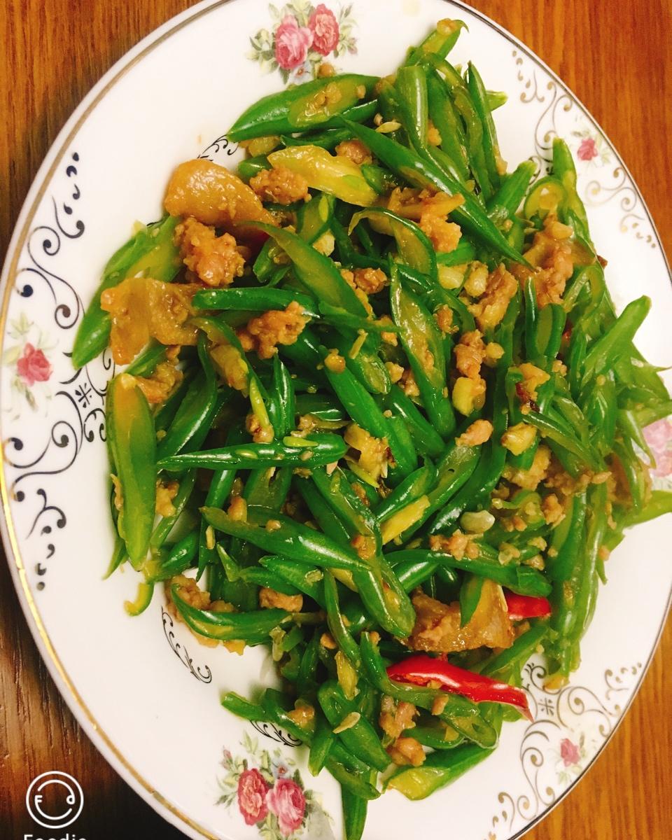 炒肉就得嫩—豆角炒肉（四季豆）