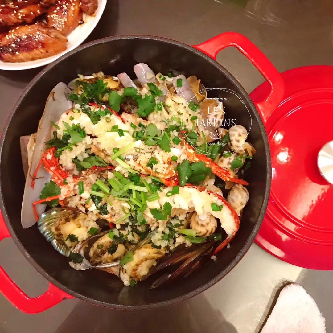 超级快手海鲜锅🦞（铸铁锅菜谱）的做法