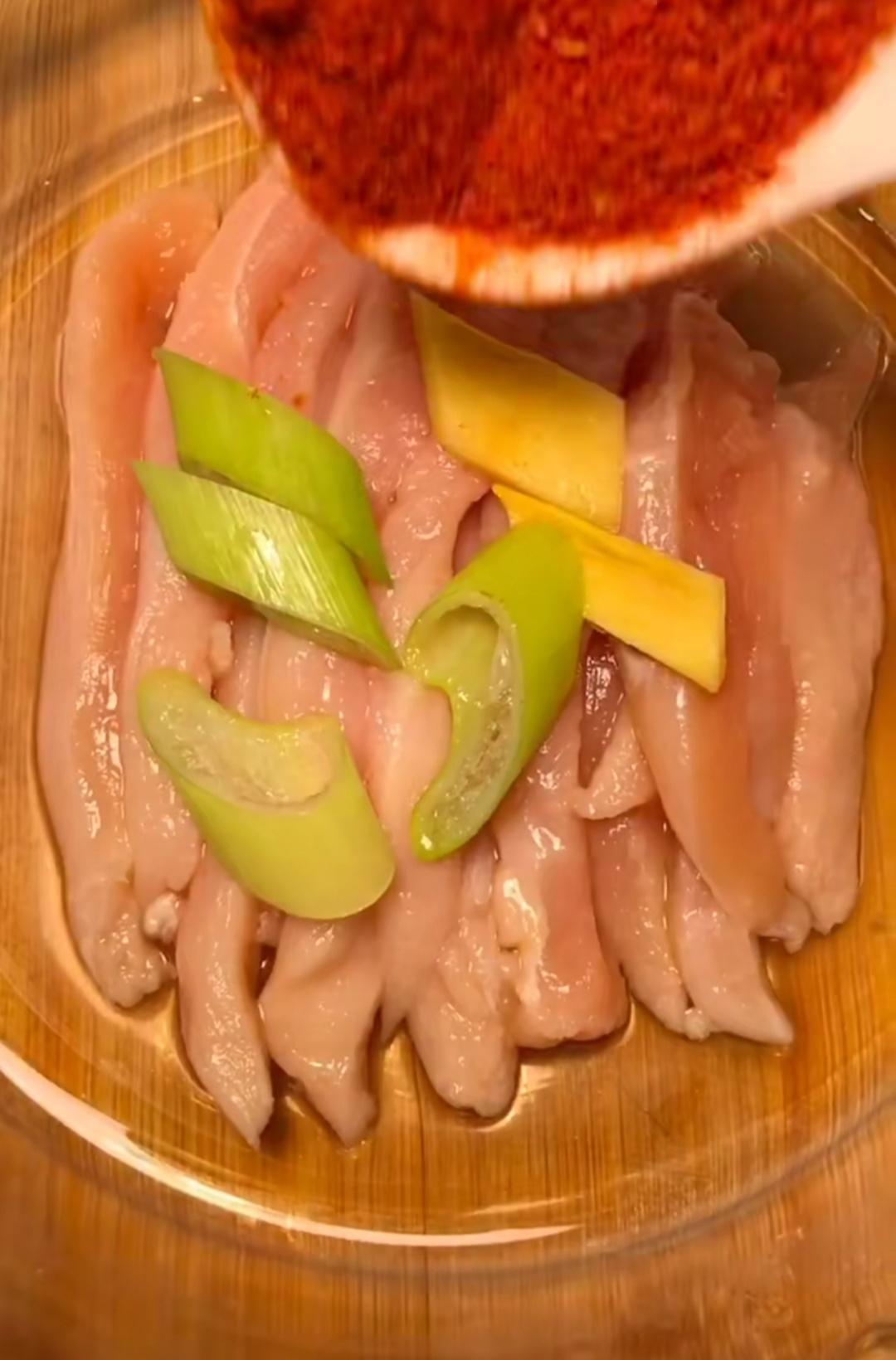 可口美味香:炸酥鸡柳😘😋🍴🍽️的做法 步骤2