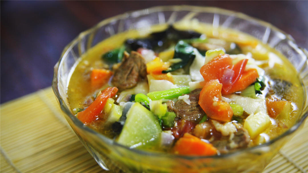 羊肉汤饭新疆人最家常的饭热热来一碗真是美到心尖里