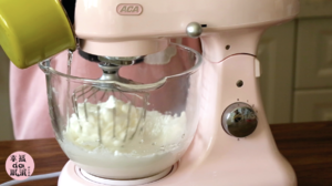 意式奶油霜的做法 步骤4