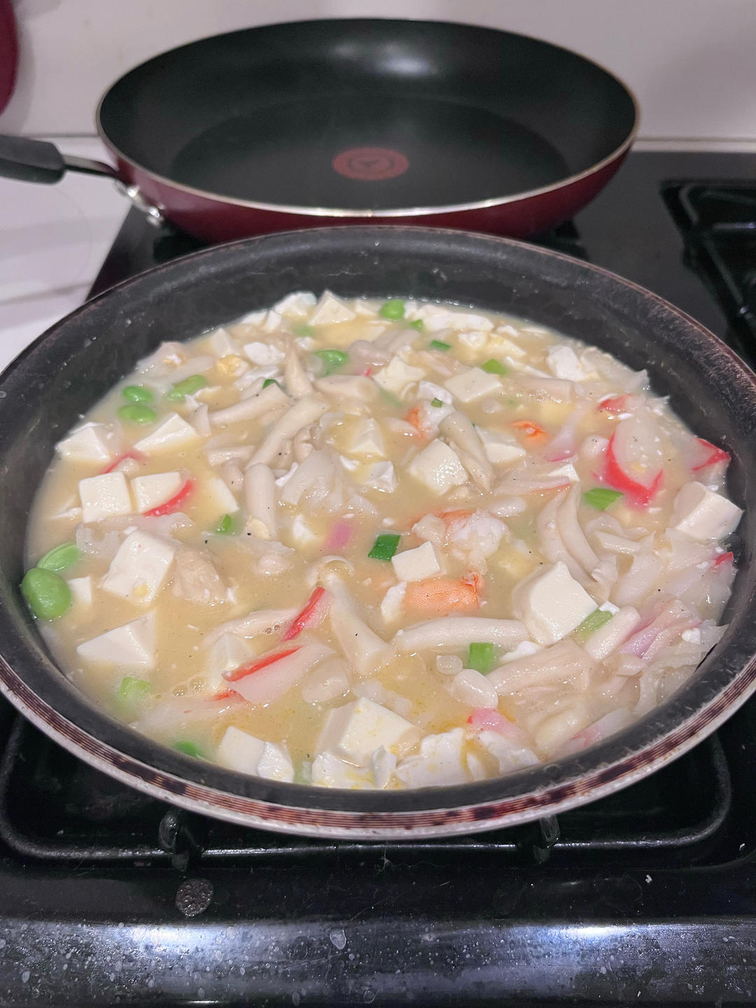 鲜掉眉毛！咸蛋黄鲜虾豆腐｜天冷煮一锅，暖胃又舒心