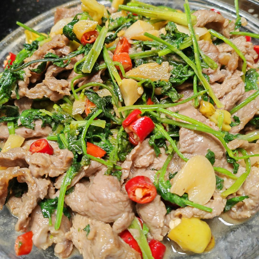 小炒黄牛肉，肉嫩味香！太好吃了简直是米饭杀手！