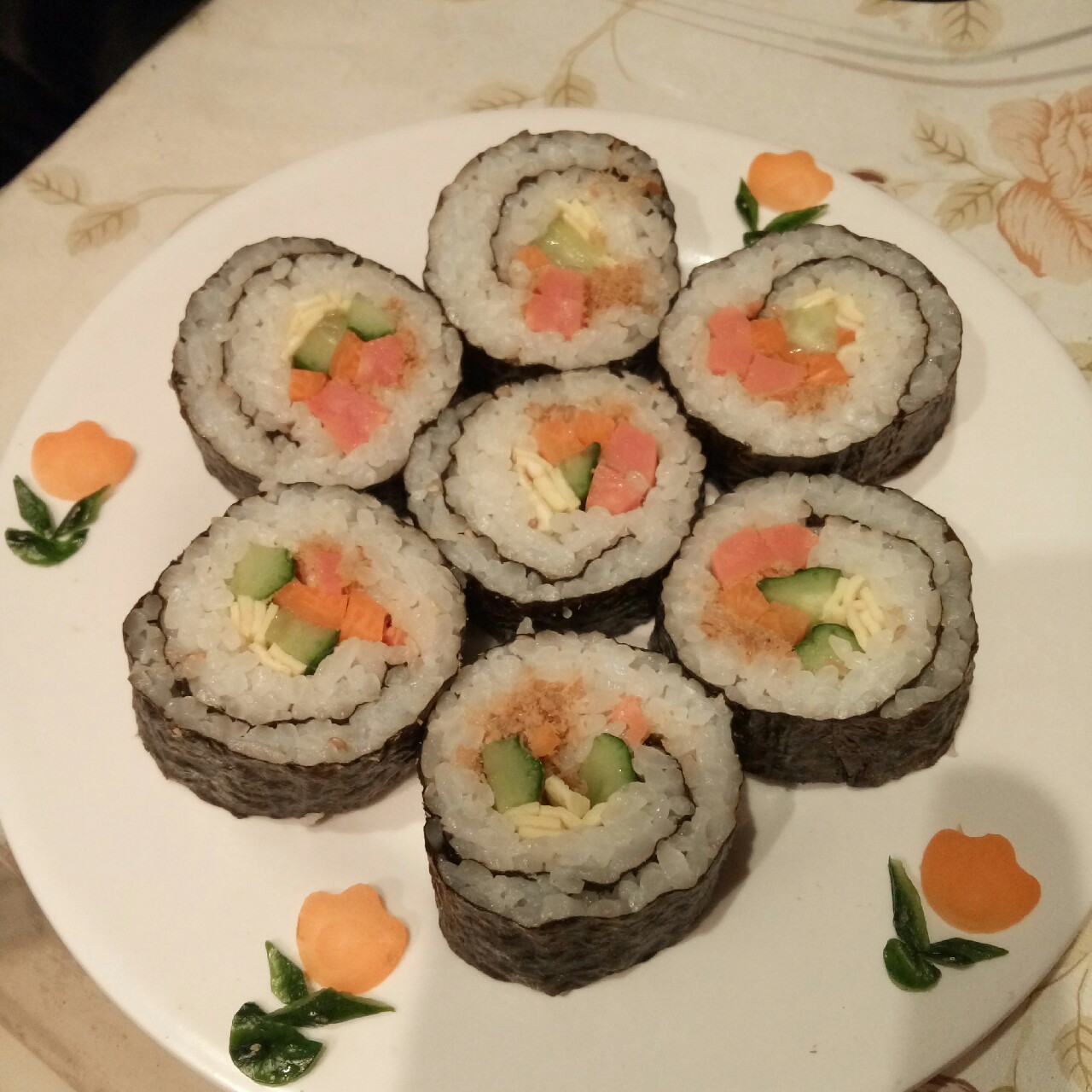 紫菜卷寿司
