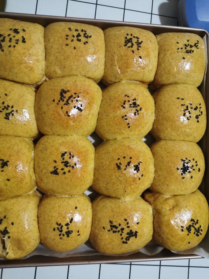 南瓜奶油小餐包（一次发酵）