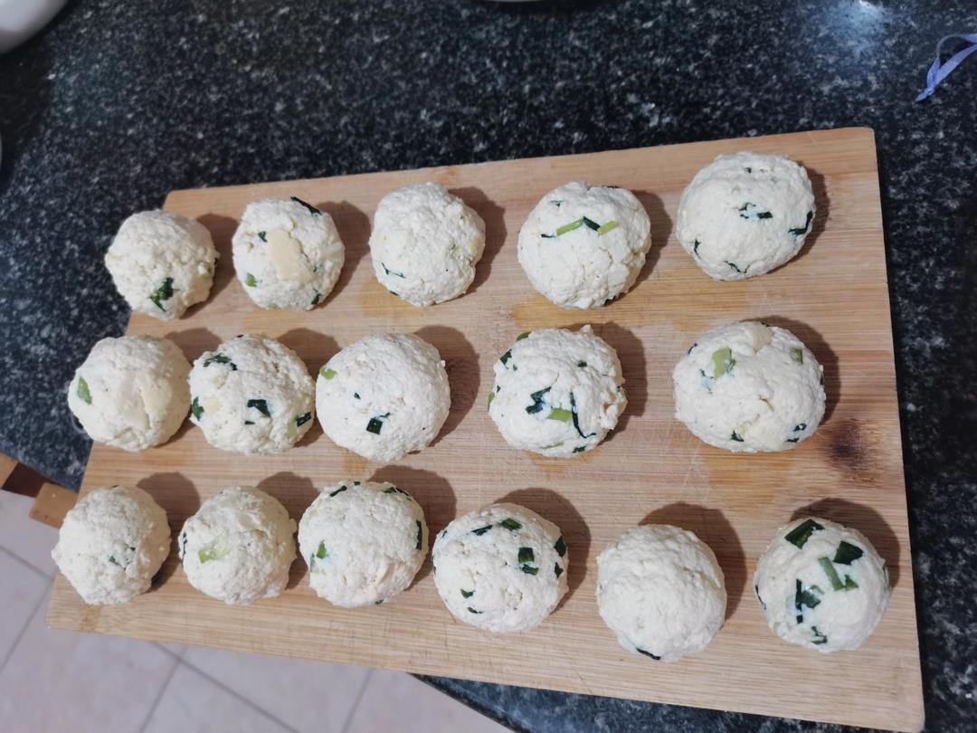 贵阳特色小吃~豆腐圆子