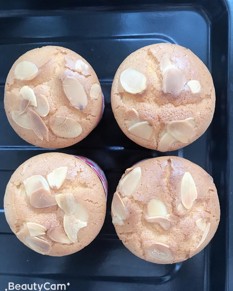 全蛋海绵纸杯蛋糕