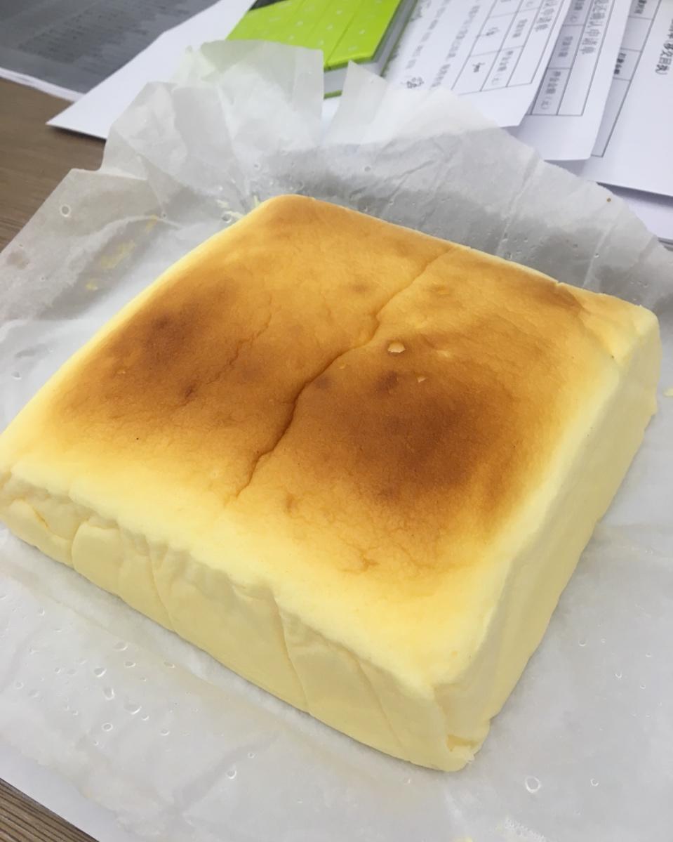 轻乳酪芝士蛋糕♥（手把手的教程哟～）