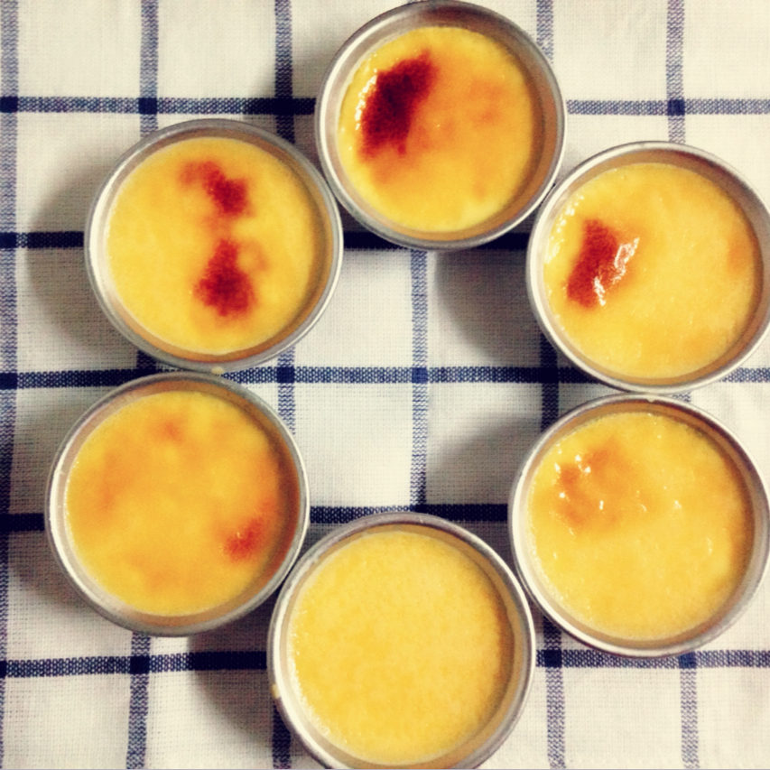 Crèmebrulée。法式烤布雷。焦糖布丁。