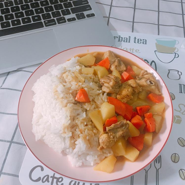 咖喱鸡肉饭