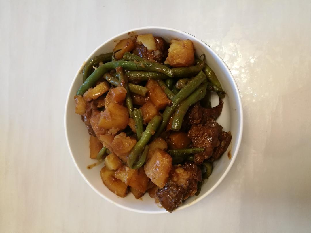 土豆、豆角炖排骨