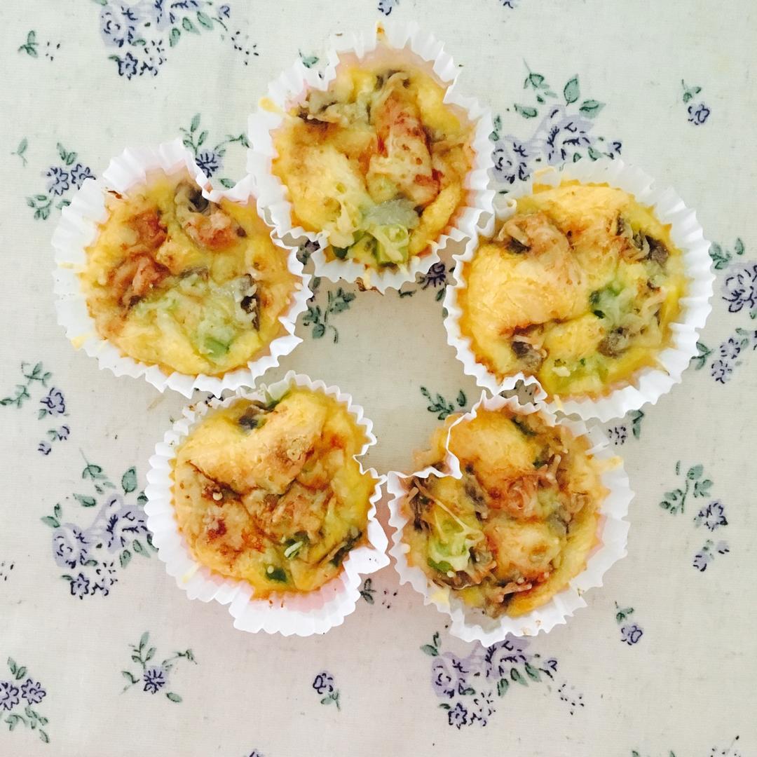 宝宝辅食：牛油果焗蛋 营养高颜值