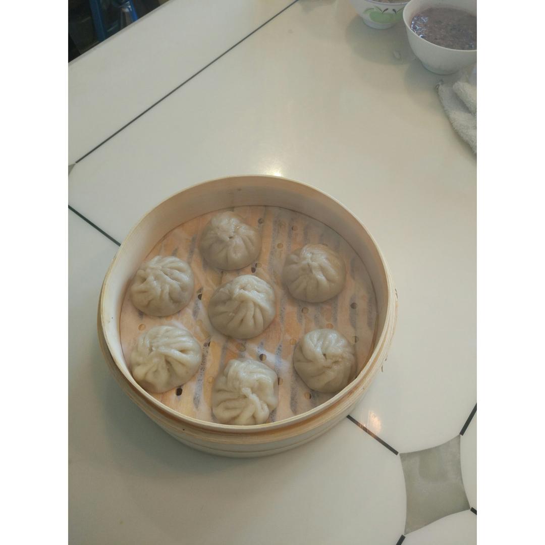 灌汤小笼包