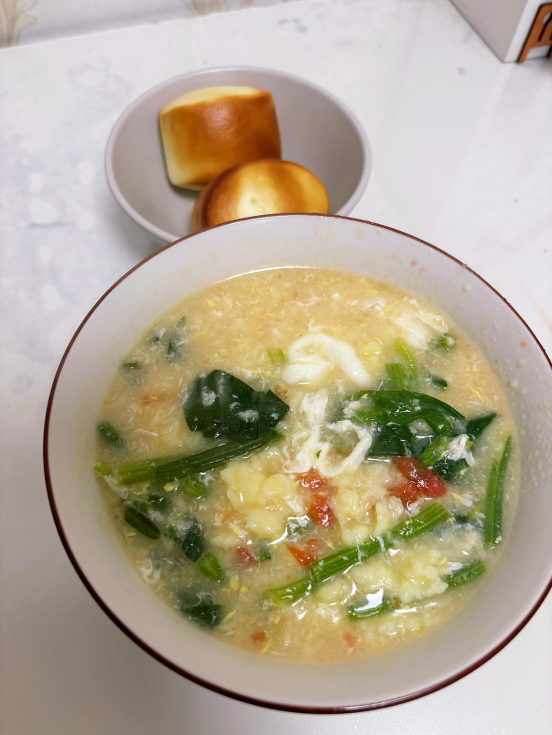 西红柿菠菜疙瘩汤