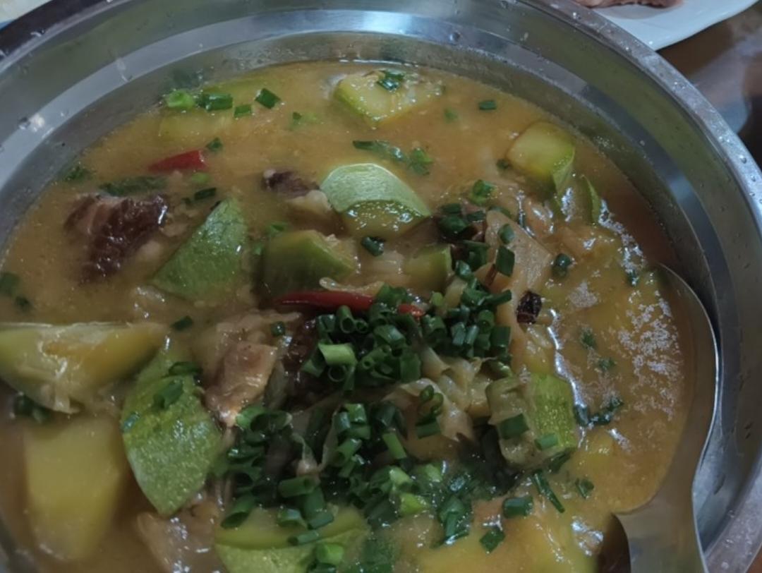 大白菜炖红烧肉罐头