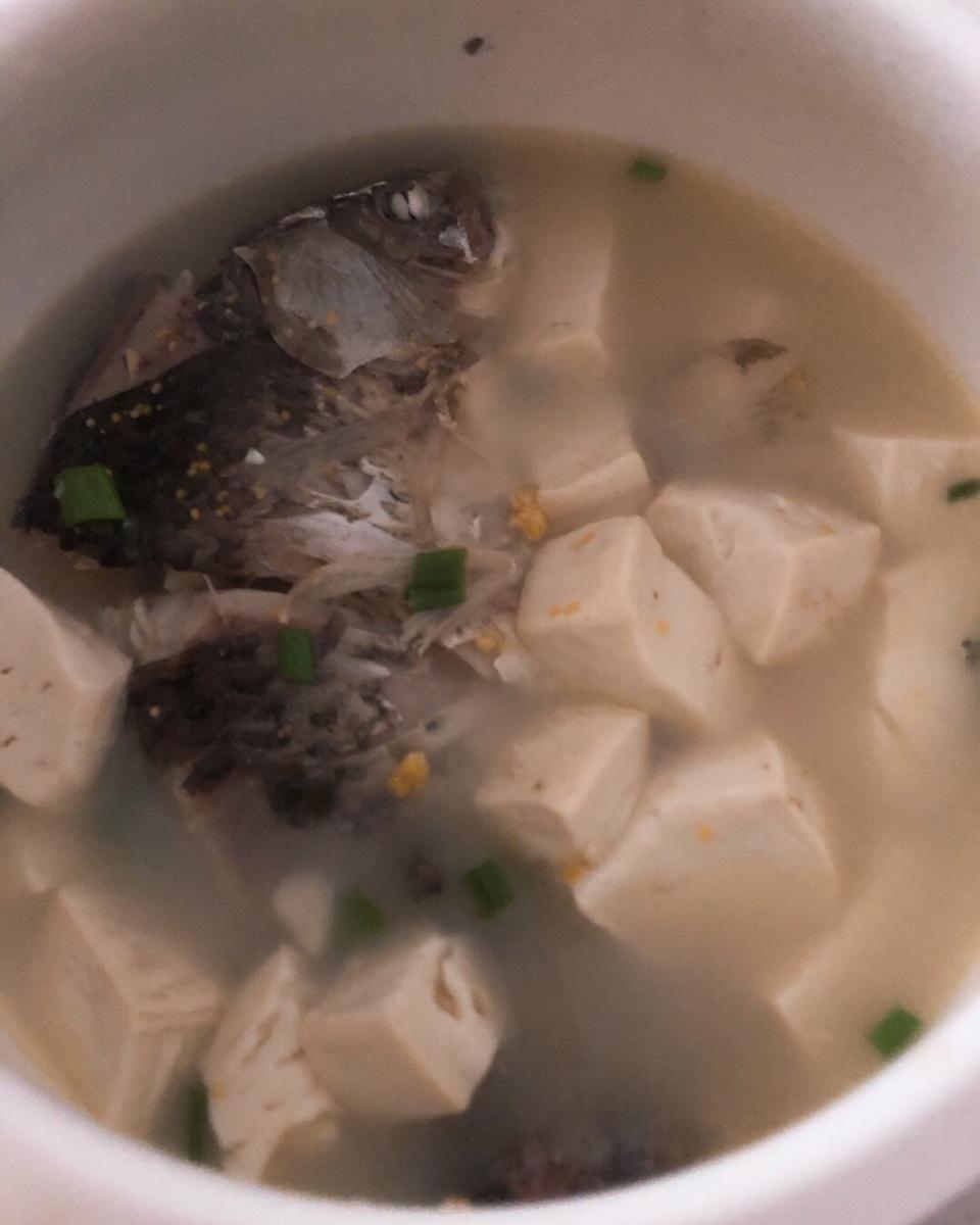 鲫鱼豆腐汤