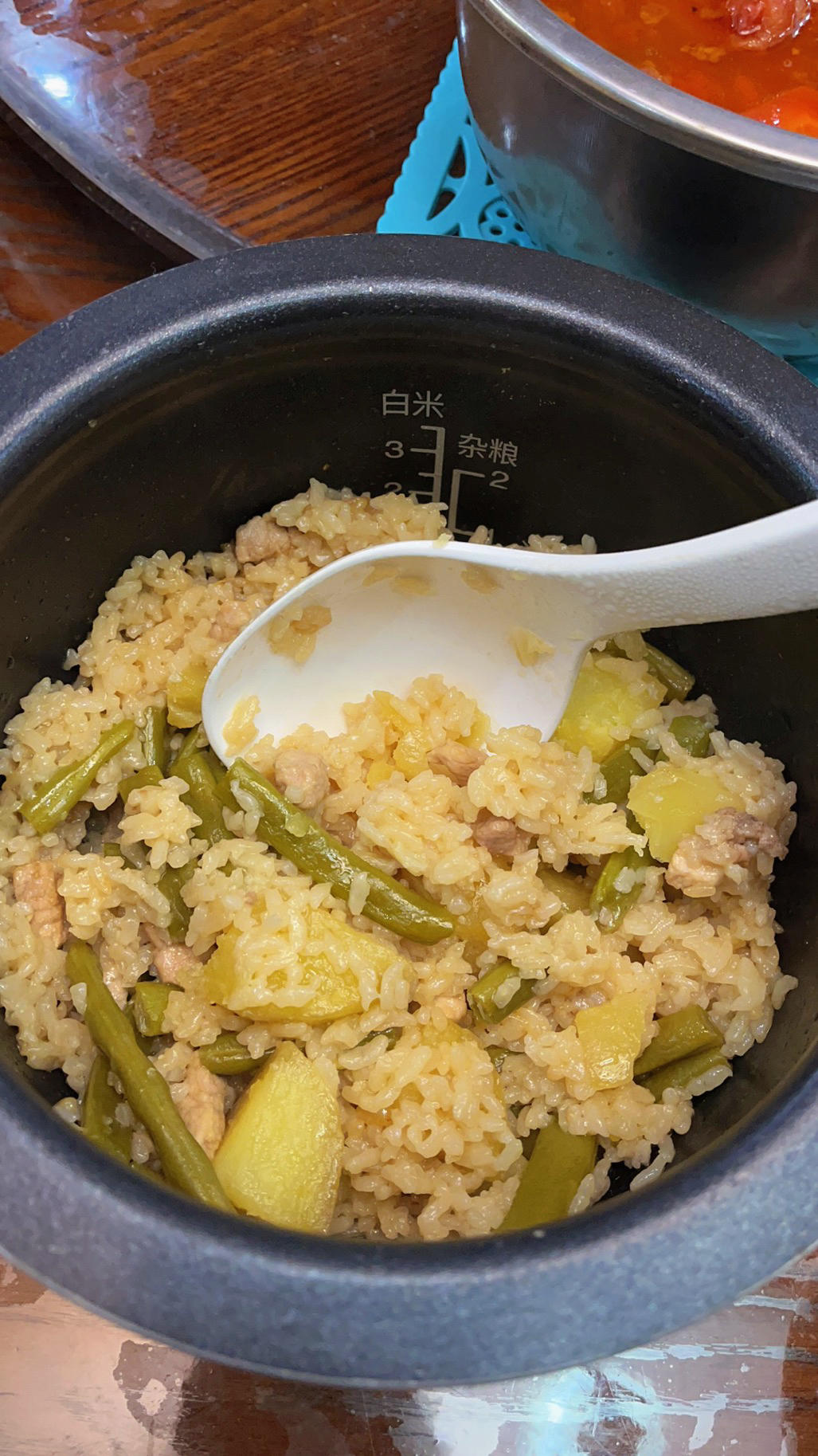 土豆豆角焖饭