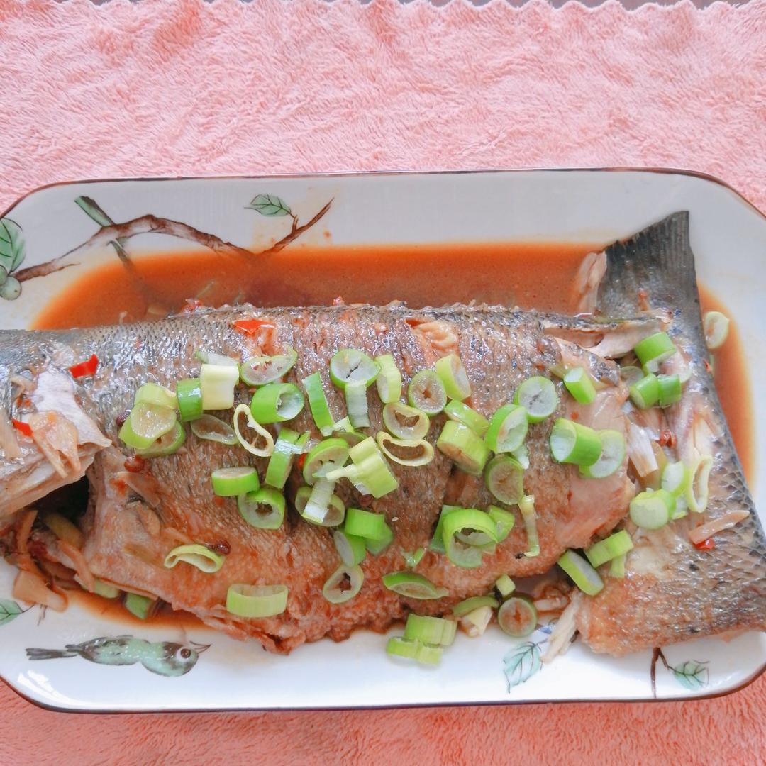 红烧鲈鱼