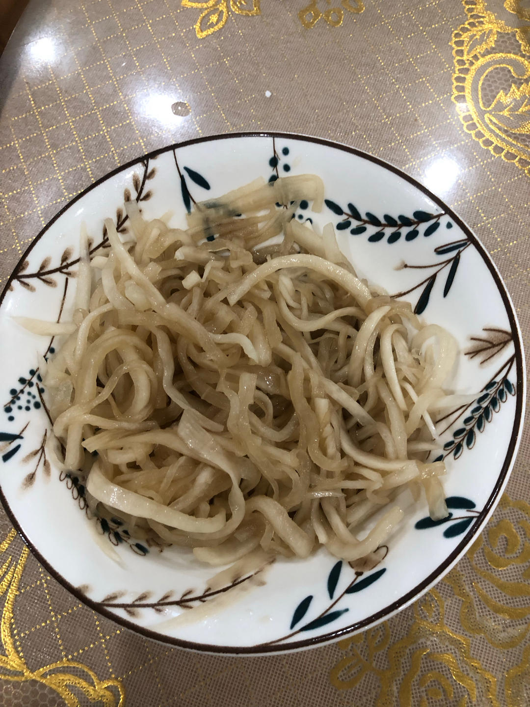 凉拌白萝卜丝的做法