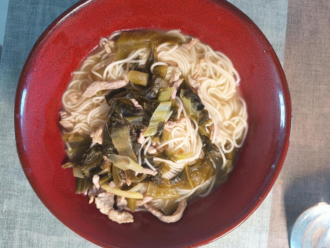 酸菜肉丝面